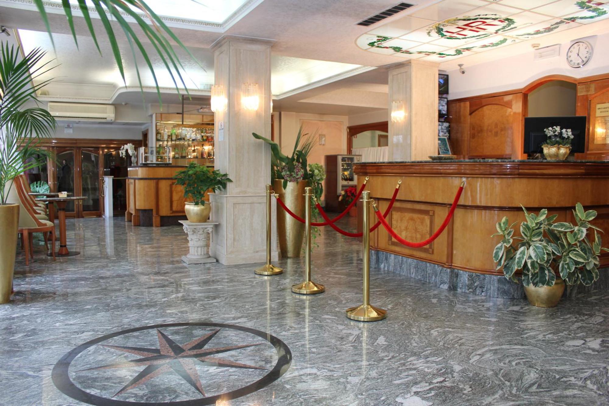 Hotel Romulus Exterior photo