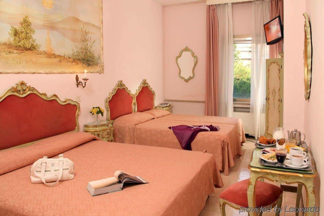 Hotel Romulus Room photo